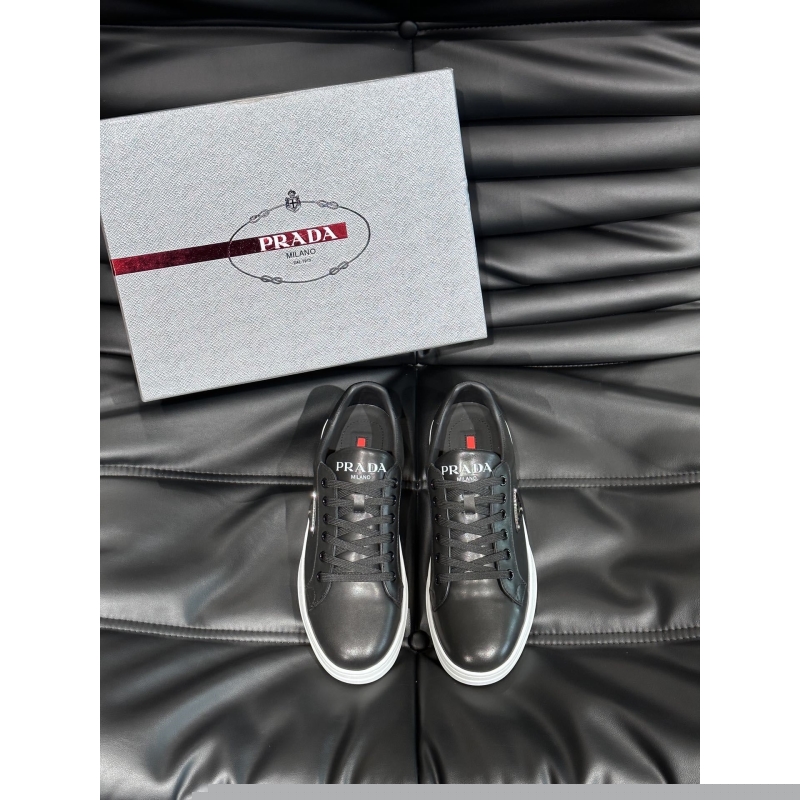 Pra*a casual shoes